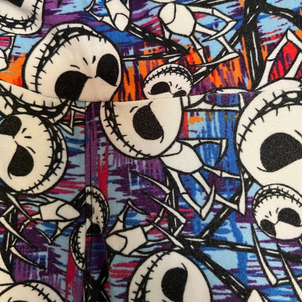 LuLaRoe ‘Nightmare Before Christmas Leggings One Size* - Picture 4 of 4
